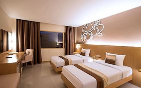 โรงแรมนวรัตน์เฮอริเทจ